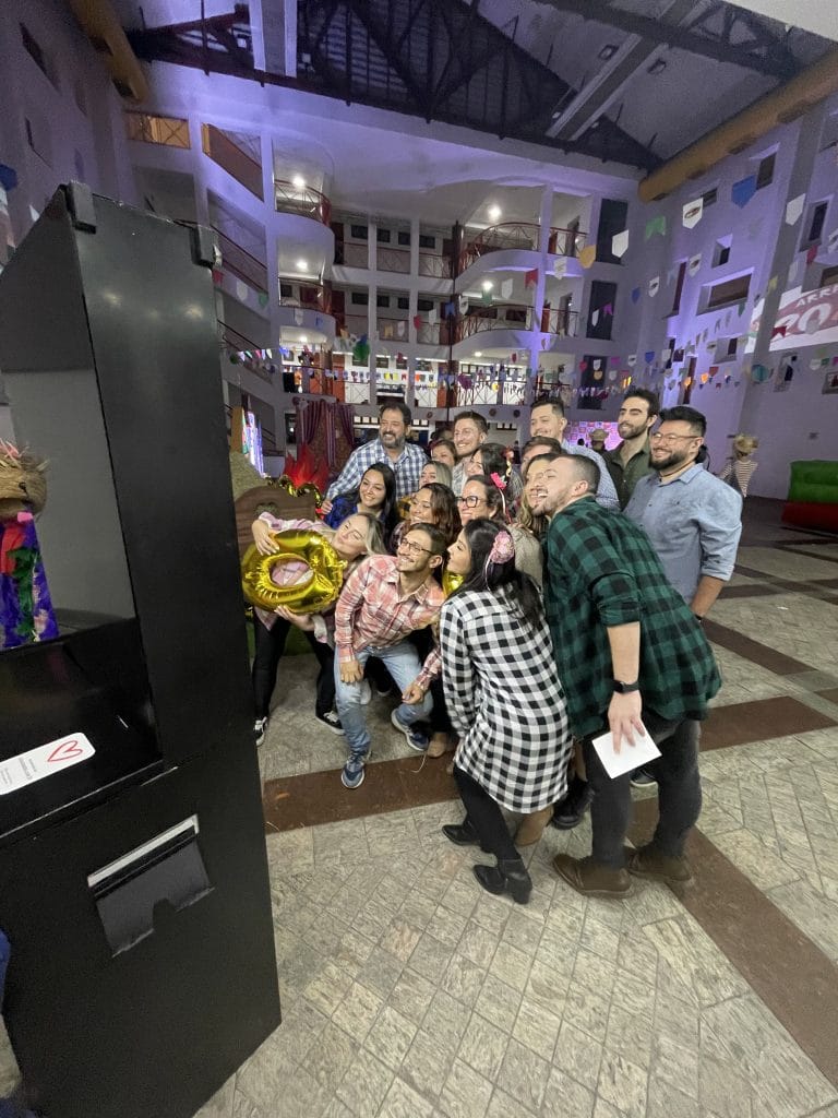 Totem fotogr&aacute;fico Aluguel